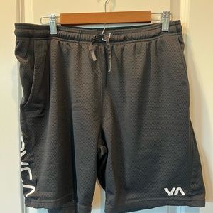 Mens L RVCA mesh athletic shorts